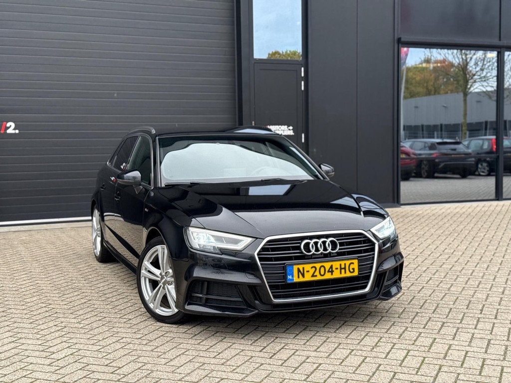 Audi A3 Sportback 1.6 TDI Sport S Line FACELIFT|AUTOMAAT|XEN, Auto's, Audi, Gebruikt, 4 cilinders, Leder en Stof, Zwart