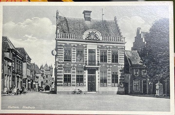 Hattem Gelderland stadhuis ansichtkaart, Ophalen of Verzenden, Gelderland