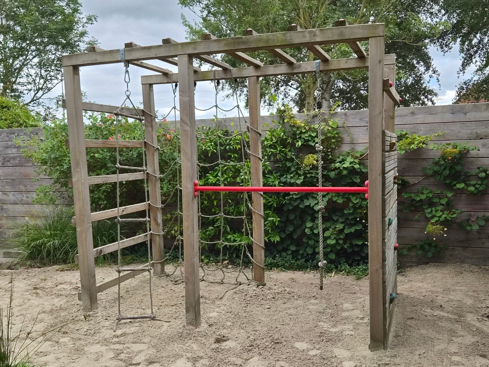 Klimrek van geïmpregneerd tuinhout, Ophalen, Gebruikt, Klimwand