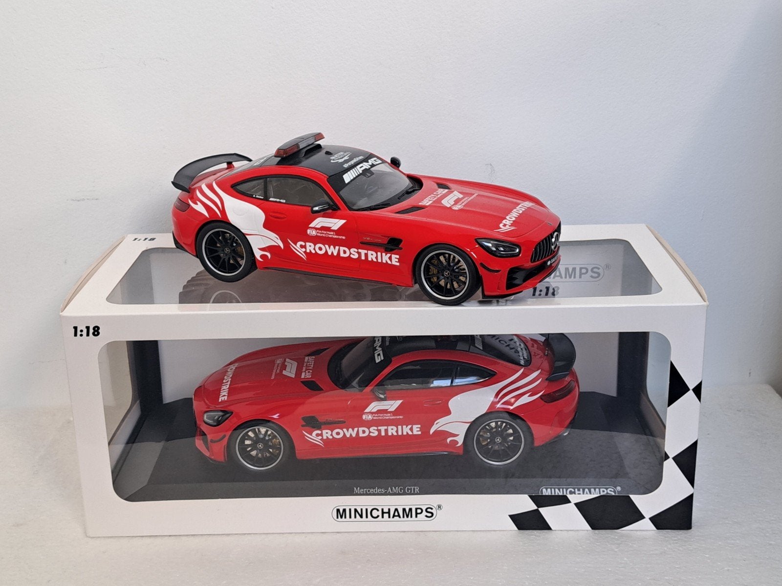 Mercedes AMG GTR F1 Safety Car 2021 1/18 Nieuw Minichamps, Ophalen of Verzenden, Nieuw, Auto, MiniChamps