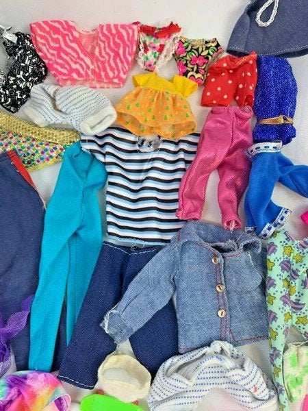Verzameling Barbie Bratz poppenkleding Schoenen Accessoires, Kinderen en Baby's, Coolsingel 104, 3011 AG Rotterdam, Netherlands