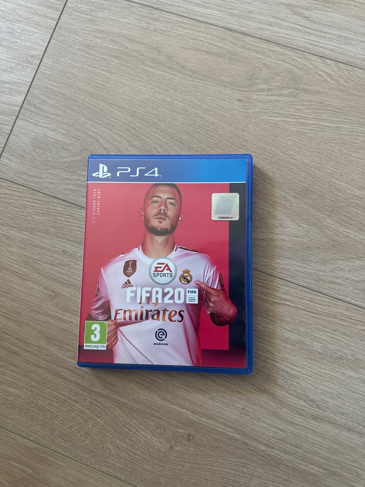 FIFA 20 PS4 - Zo goed als nieuw, Eén computer, Ophalen of Verzenden, Zo goed als nieuw, Sport