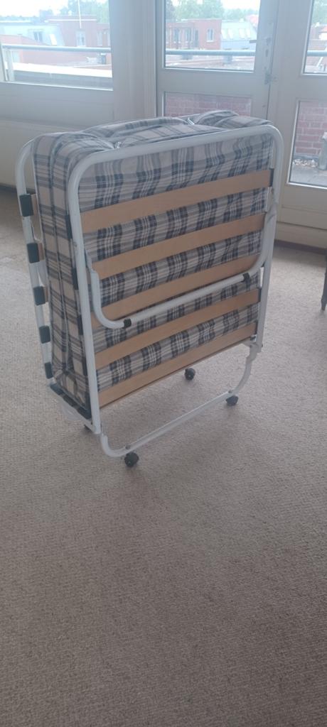 Logeerbed,, Eenpersoons, Zo goed als nieuw, 80 cm, Metaal