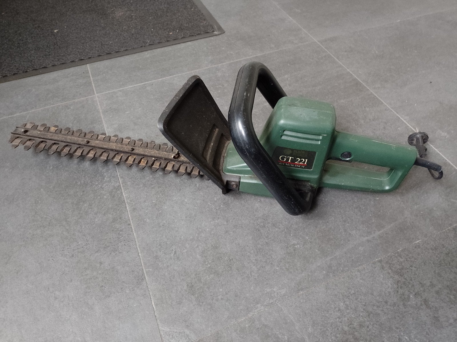Heggenschaar Black & Decker GT 221, Tuin en Terras, Ophalen of Verzenden, Gebruikt, Elektrisch