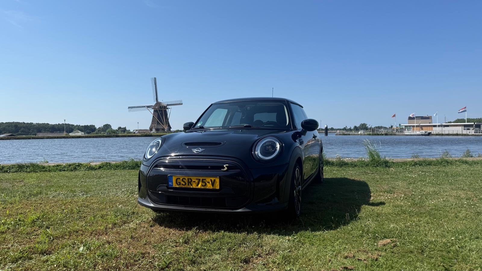 Mini 3-deurs (f56) Electric 184pk Aut 2021 Zwart, Auto's, Mini, Bedrijf, Cooper S, Adaptieve lichten, Airbags, Airconditioning