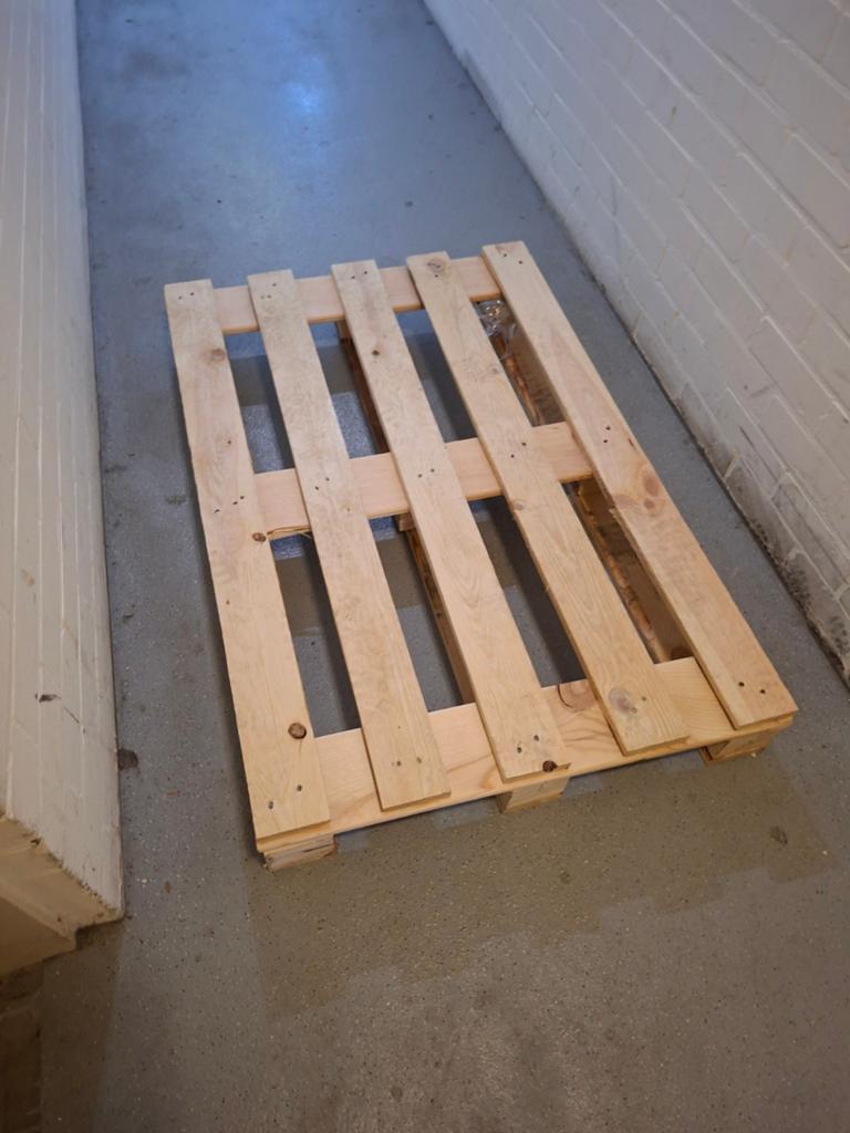 Gratis af te halen pallet., Doe-het-zelf en Verbouw, Hout en Planken, Ophalen, 50 mm of meer, Minder dan 200 cm, Vuren