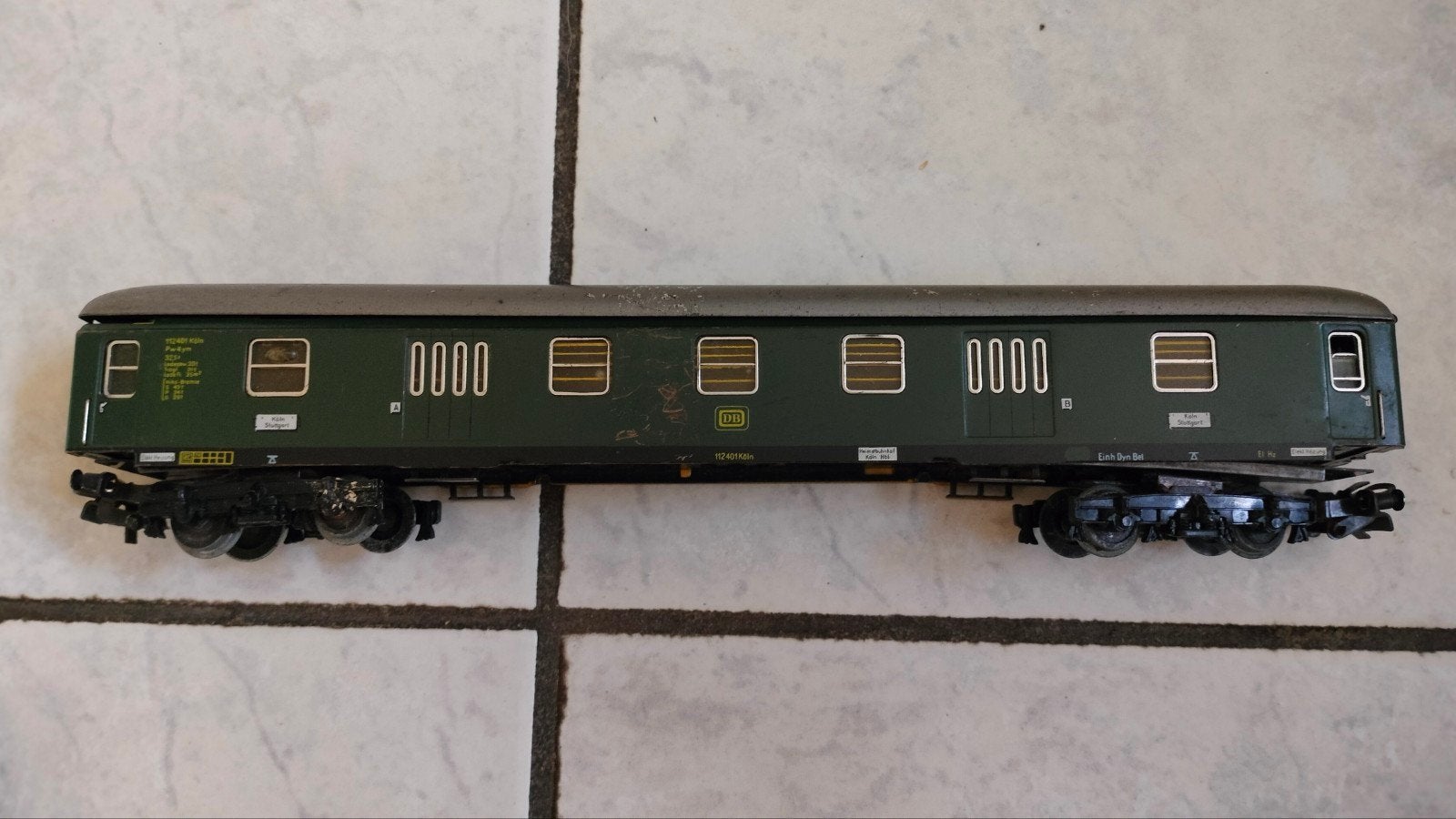 Diverse modeltrein wagons en gebouw - Märklin, Jouef, Ophalen of Verzenden, Gebruikt, Gelijkstroom, Wagon