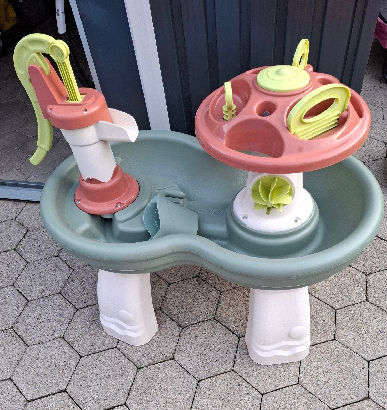 Zo goed als nieuwe Aquaplay watertafel met pomp. moet nu weg, Kinderen en Baby's, Speelgoed | Buiten | Los speelgoed, Ophalen