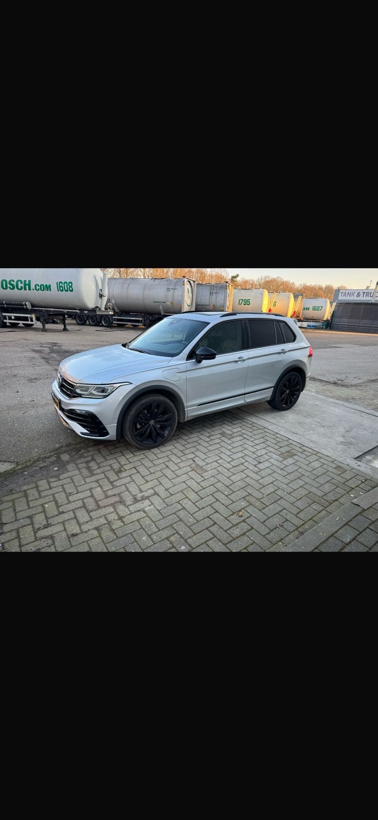 Volkswagen Tiguan 1.4 TSI Ehybrid 245pk DSG 2023 Grijs, Auto's, 1716 kg, Stof, 1800 kg, Euro 6