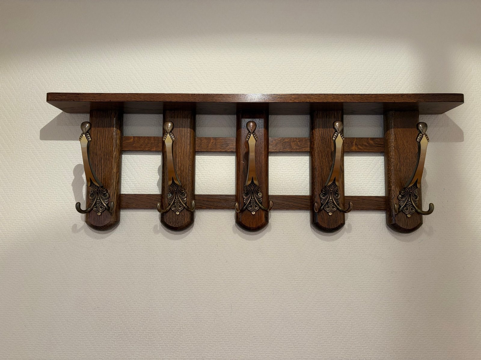 Vintage houten wandkapstok met metalen haken, Gebruikt, Minder dan 100 cm, Hout, Ophalen
