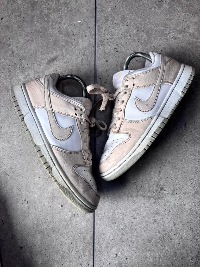 Nike Dunk Low Orebrown Beige 38.5, Kleding | Dames, Schoenen, Ophalen of Verzenden, Zo goed als nieuw, Beige, Sneakers of Gympen
