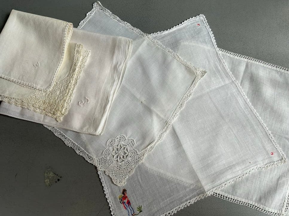 6 Oude Witte Zakdoekjes met Kant en Borduurwerk, Ophalen of Verzenden