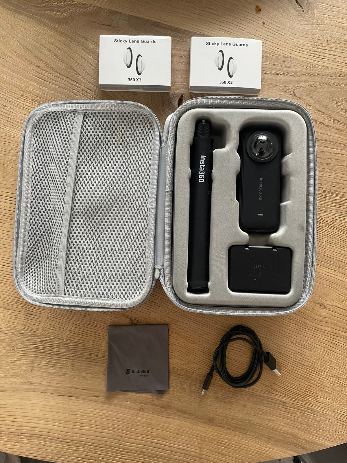 Insta360 X3 action-camera complete set, Ophalen of Verzenden, Zo goed als nieuw, Overige merken