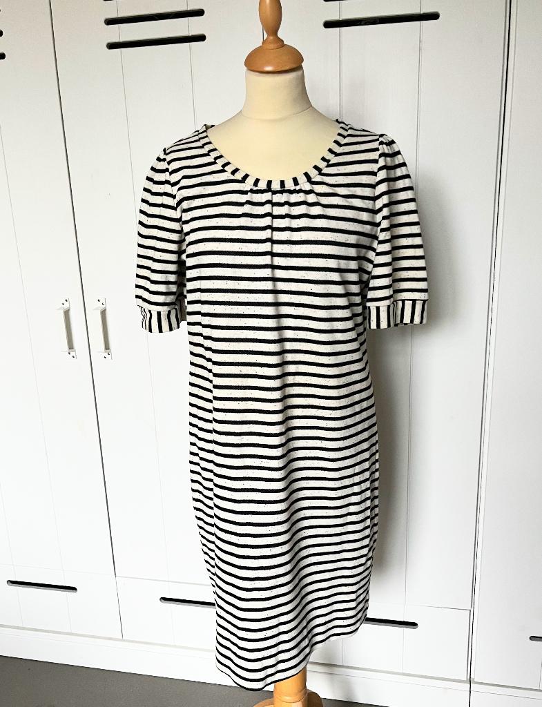 Fijn Comfy NOA NOA streepjes jurkje maat 38/40 L, Kleding | Dames, Jurken, Maat 38/40 (M), Noa Noa, Zwart, Ophalen of Verzenden