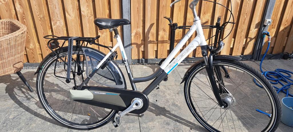 Raleigh damesfiets izgs, Fietsen en Brommers, Fietsen | Dames | Damesfietsen, 53 tot 56 cm, Versnellingen, Zo goed als nieuw, Ophalen