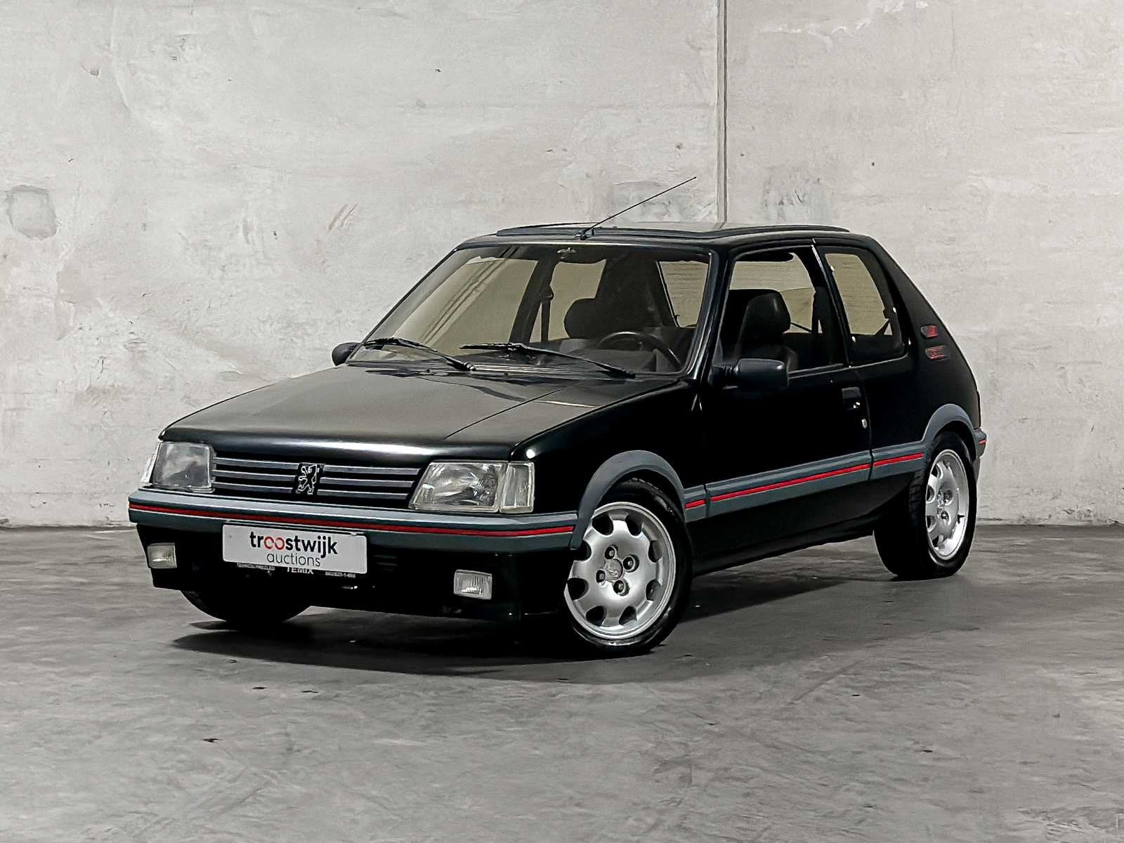 Peugeot 205 GTI 1.9 120pk 1997, Gebruikt, Overige carrosserieën, Bedrijf, Te koop