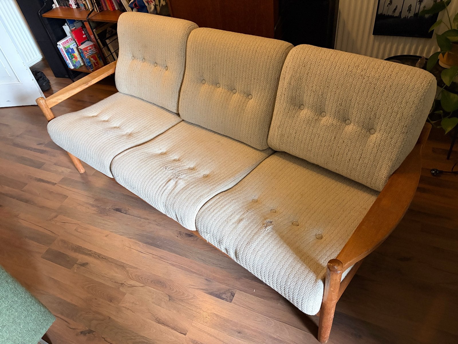 Vintage houten bank met stoffen bekleding, Ophalen, Gebruikt, Driepersoons, 75 tot 100 cm