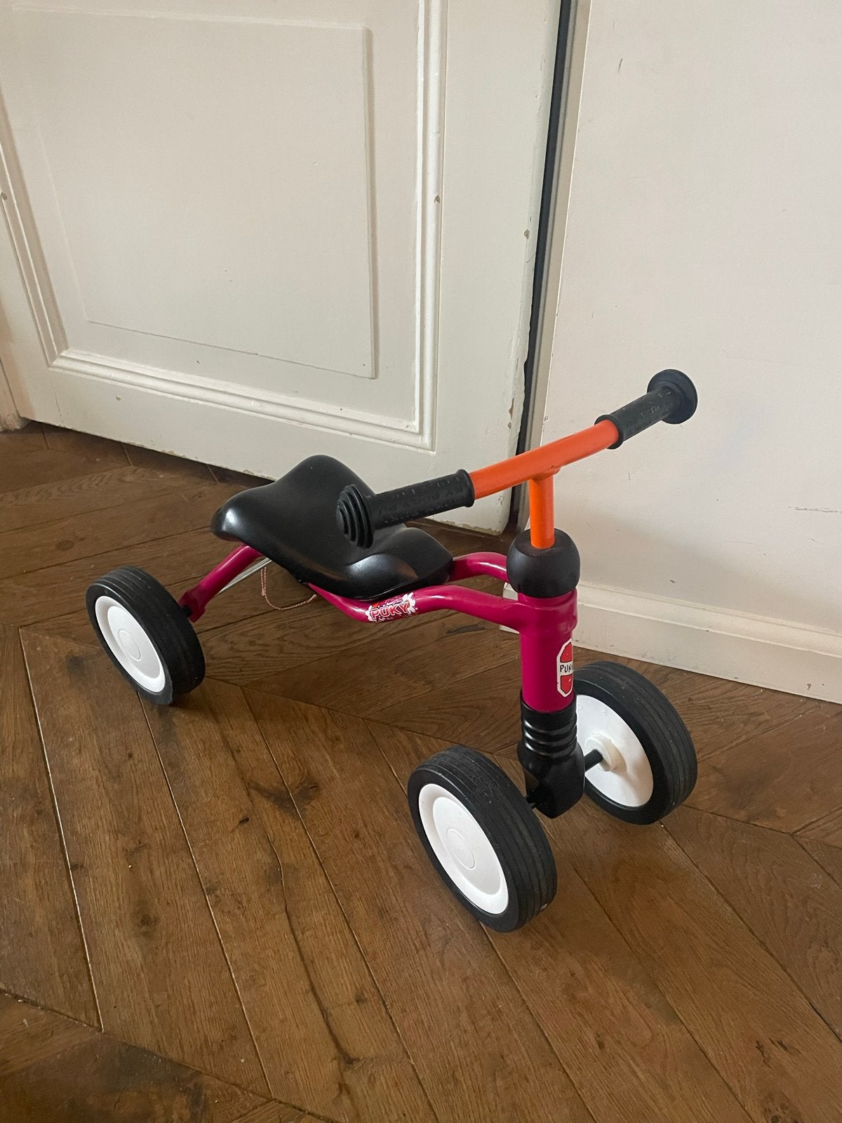 Puky Loopfiets Roze - Perfect voor de eerste stapjes, Fietsen en Brommers, Ophalen, Gebruikt, Minder dan 16 inch