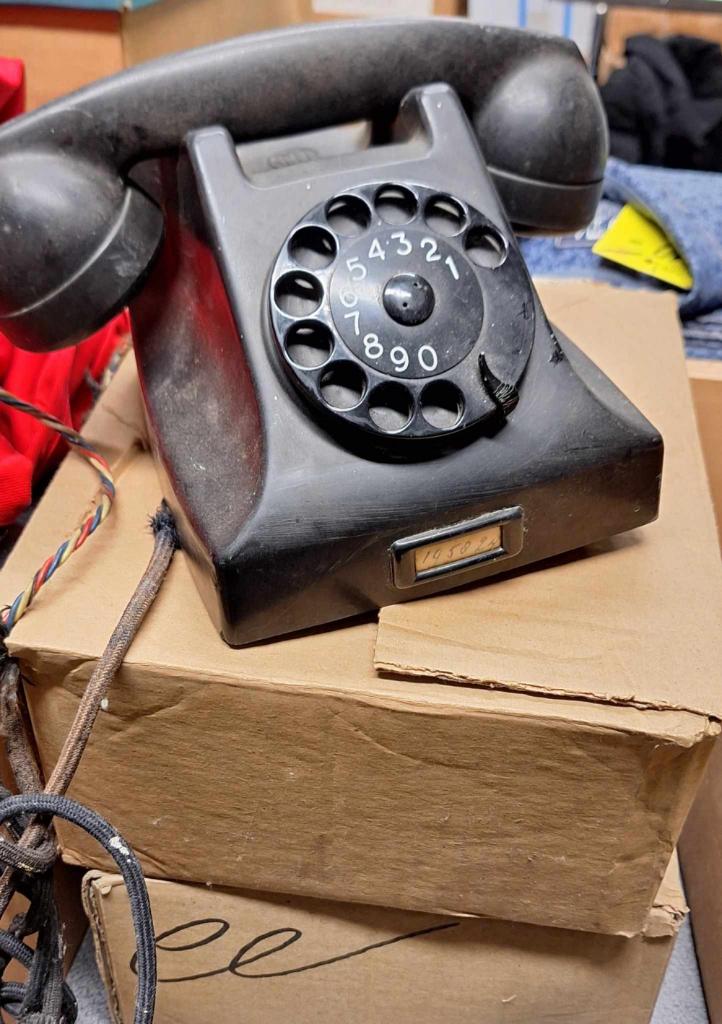 Tafelmodel Nederlandse bakelieten PTT telefoon☎️, Ophalen of Verzenden, Huis en Inrichting