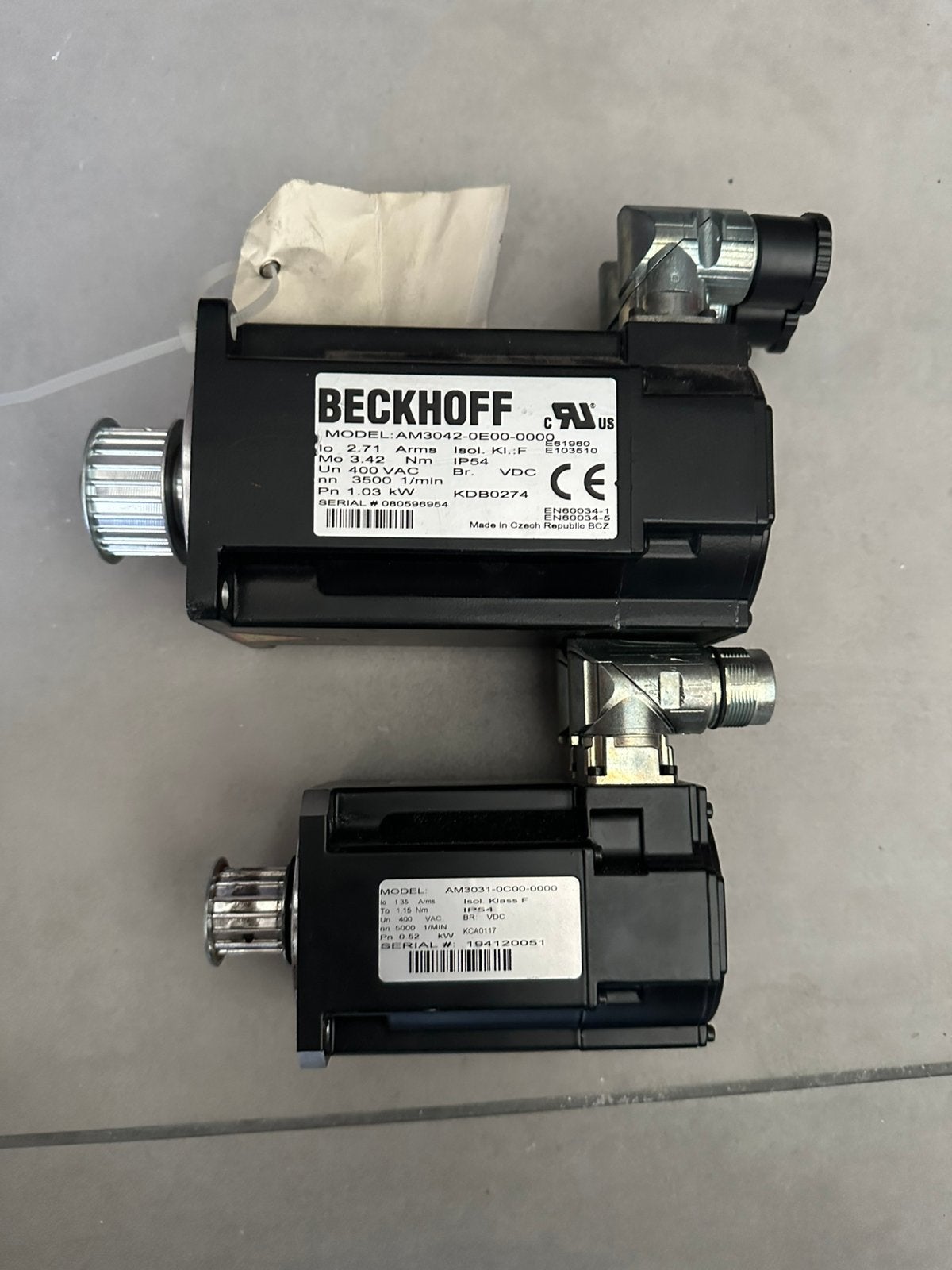2x Beckhoff Servomotor AM3042 Nieuw + AM3031 Gebruikt, Hobby en Vrije tijd, Ophalen of Verzenden, Zo goed als nieuw