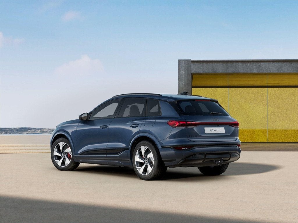 Audi Q6 e-tron 252pk S Edition 83 kWh | Panoramadak | Trekha, Auto's, Audi, Automaat, 12 maanden, Achterwielaandrijving, Zwart