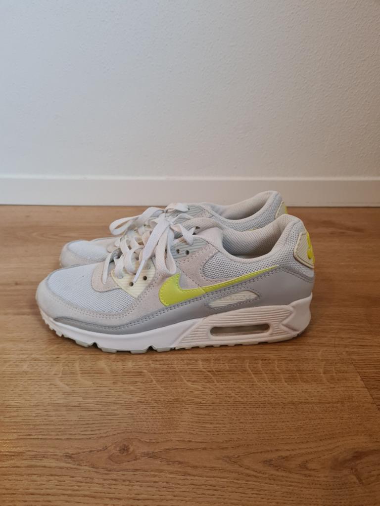 Nike Air Max 90 Dames Sneakers, Kleding | Dames, Schoenen, Nike, Ophalen of Verzenden, Sneakers of Gympen, Grijs