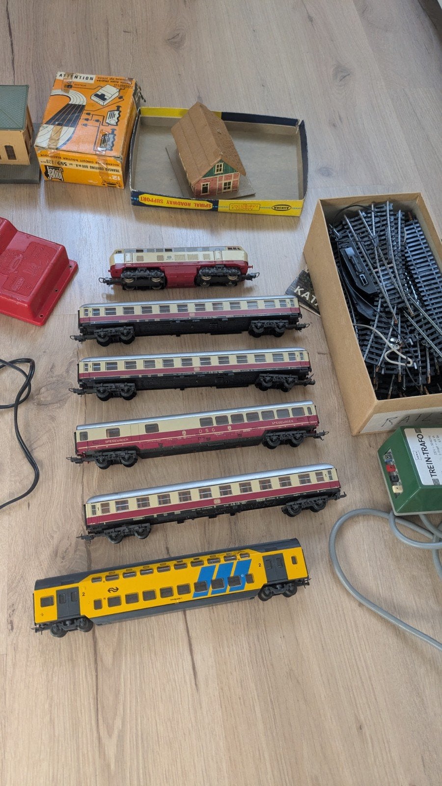 Grote verzameling modeltreinen en accessoires, Wisselstroom, NS, Ophalen, Overige merken