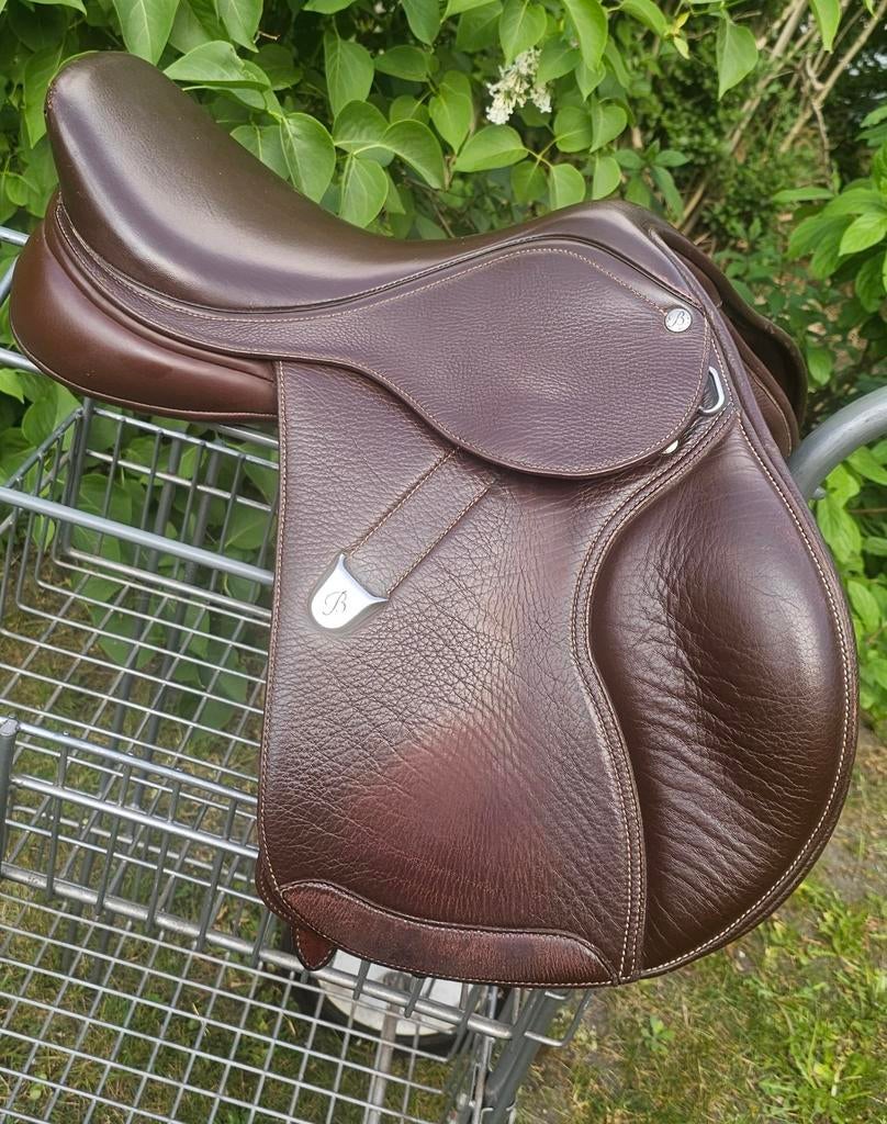 Bates veelzijdigheidszadel 15.5 met verwisselbare boom bruin, Dieren en Toebehoren, Paarden en Pony's | Zadels, Ophalen of Verzenden