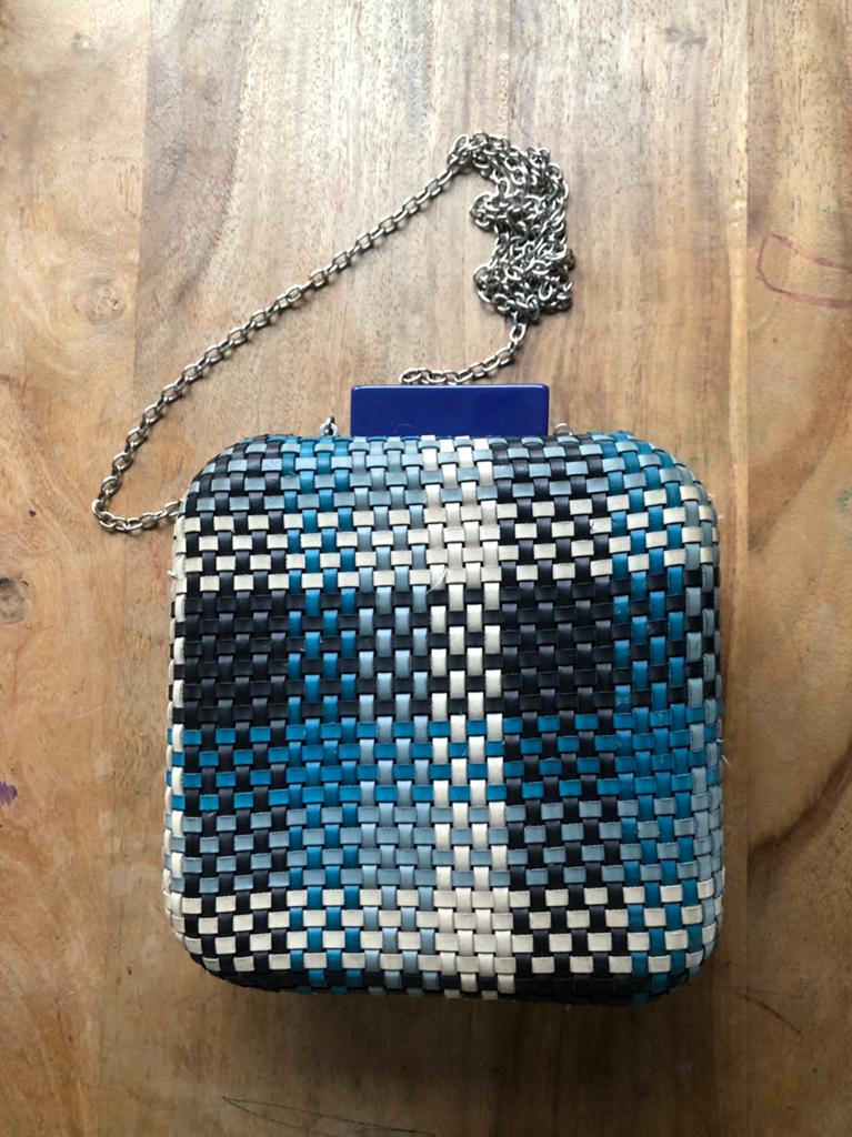 Gevlochten kunstleer clutch, Ophalen of Verzenden, Zo goed als nieuw, Leer