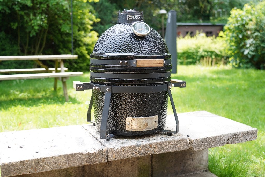Kamado Bbq The Bastard, Ophalen, Gebruikt, The Bastard, Met accessoires