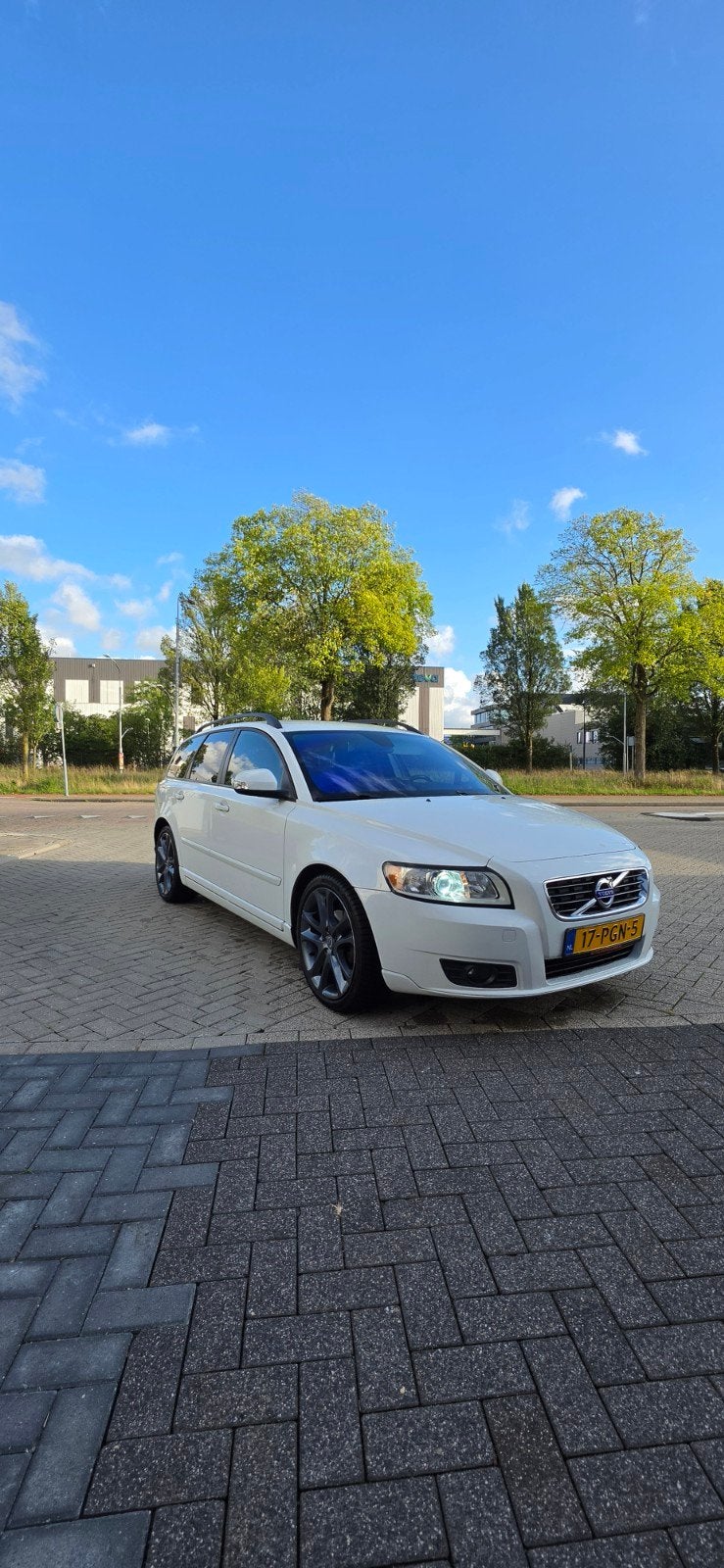 Volvo V50 1.6 D2 Drive 2011 Wit. km 339190, Voorwielaandrijving, Zwart, 4 cilinders, 1290 kg
