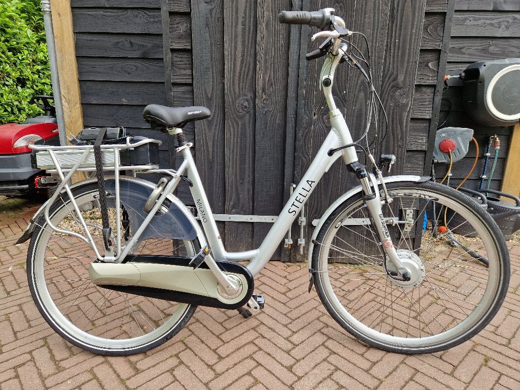 Elektrische fiets Stella met voorwielmotor, Zo goed als nieuw, 51 tot 55 cm, 50 km per accu of meer, Ophalen
