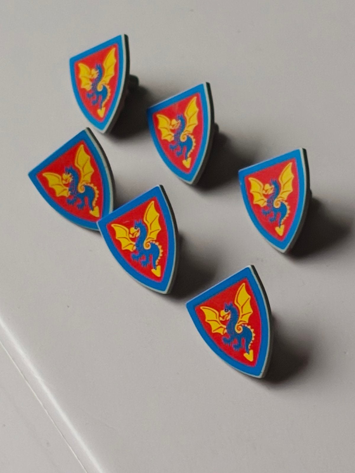 6 lego Black Knights schildjes, Ophalen of Verzenden, Zo goed als nieuw