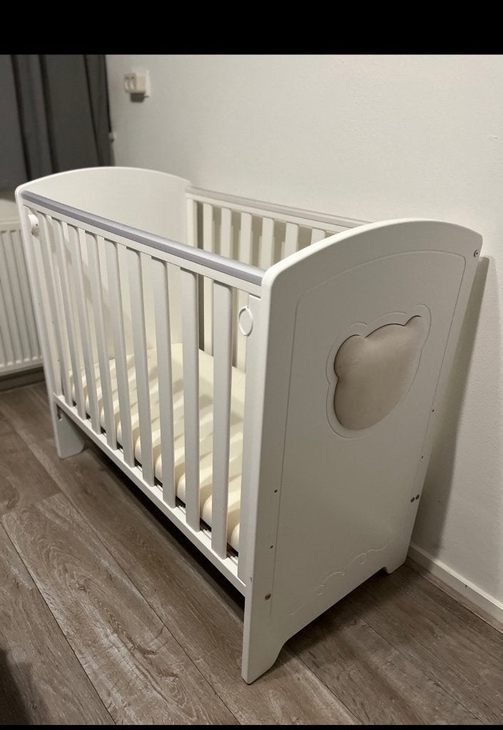 Baby crib, Kinderen en Baby's, Ophalen, Zo goed als nieuw, Ledikant