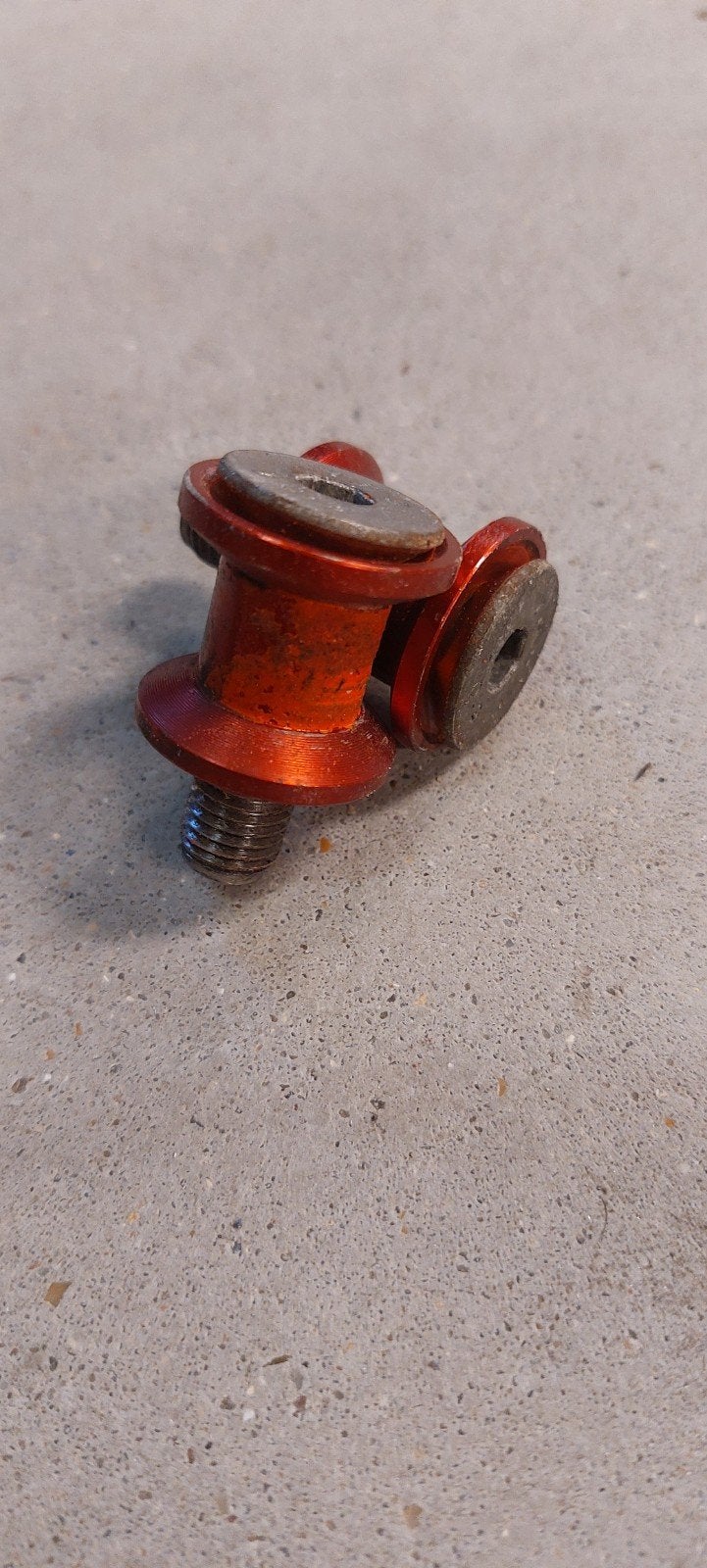 Rode bobbins met M10 bouten voor motorfiets, Ophalen of Verzenden