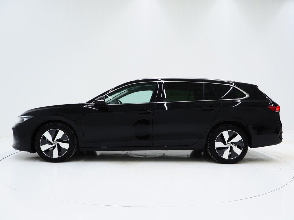 Volkswagen Passat Variant 1.5 eHybrid 204PK | Leder/Alcantar, Zwart, 4 cilinders, Plug-in hybride, Passat