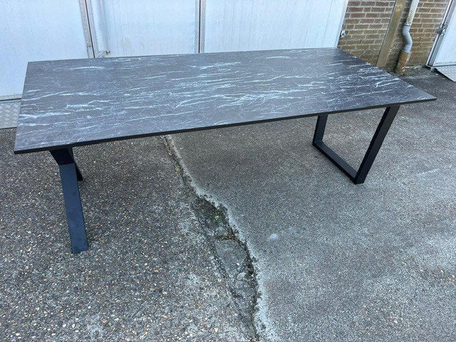 marmerlook zwart horeca eettafel stamtafel showroom model, Ophalen