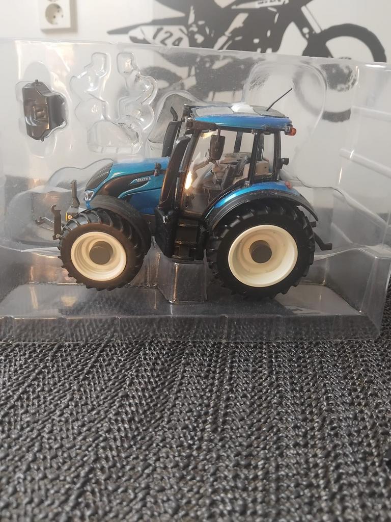 Miniatuur trekker en Siku toebehoren 1;32, Ophalen of Verzenden, Zo goed als nieuw, Tractor of Landbouw, SIKU