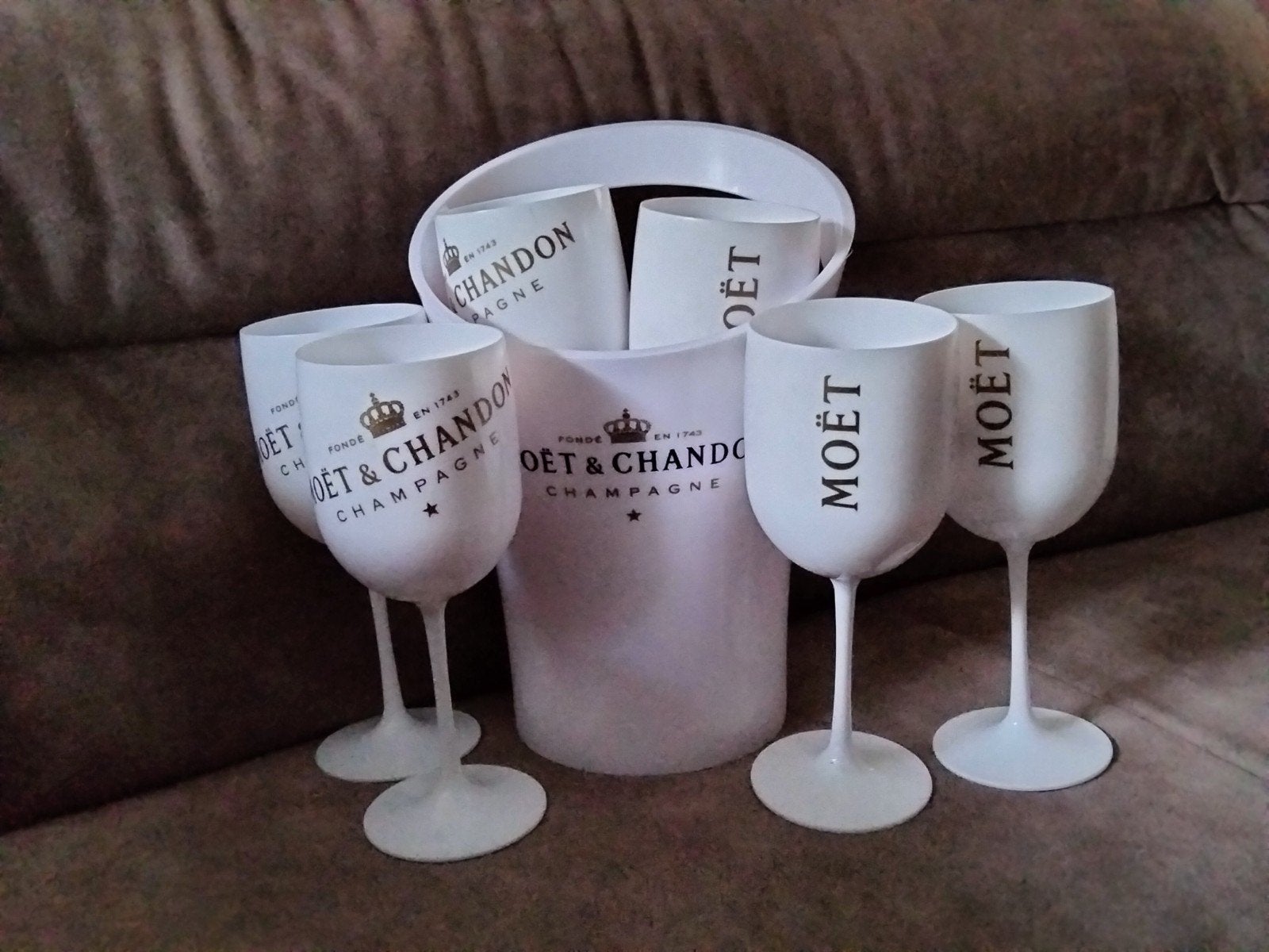 Moët & Chandon Champagnekoeler met 6 glazen, Flessenkoeler, Kunststof, Ophalen of Verzenden, Zo goed als nieuw