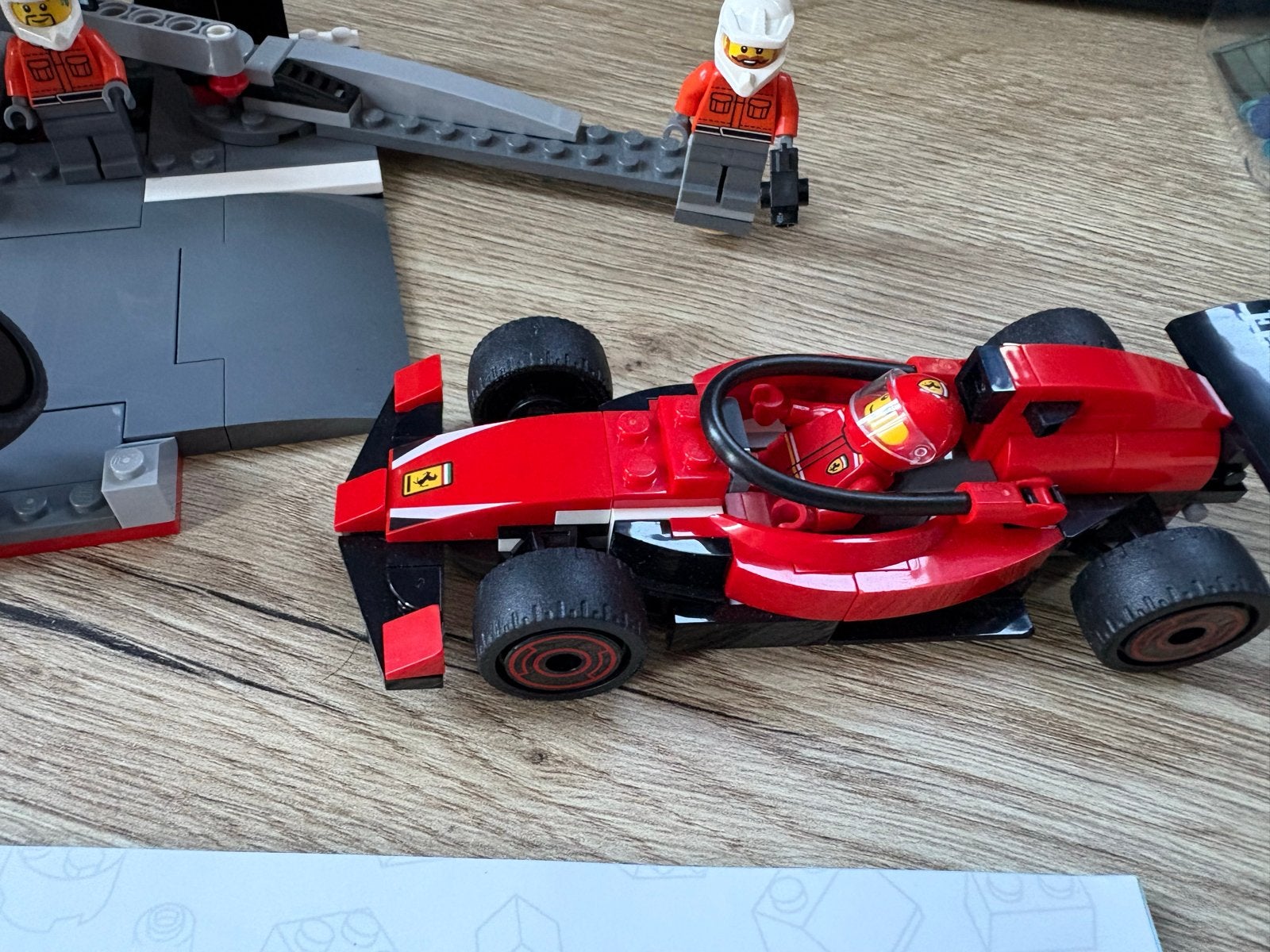 LEGO City Ferrari Formule 1 Racewagen en Pitstop (60334), Ophalen of Verzenden, Zo goed als nieuw, Overige merken