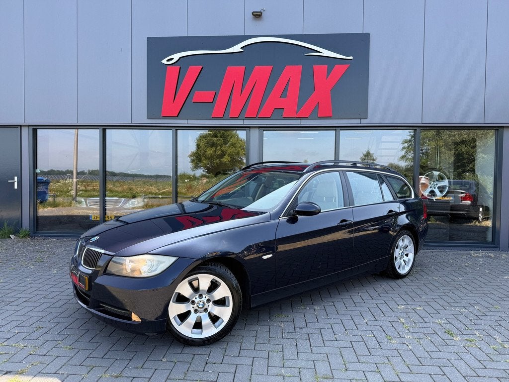 BMW 325XI 3.0 Touring Leder Memory Sportinterieur Navi Prof, Auto's, BMW, Navigatiesysteem, Gebruikt, Blauw, 2996 cc