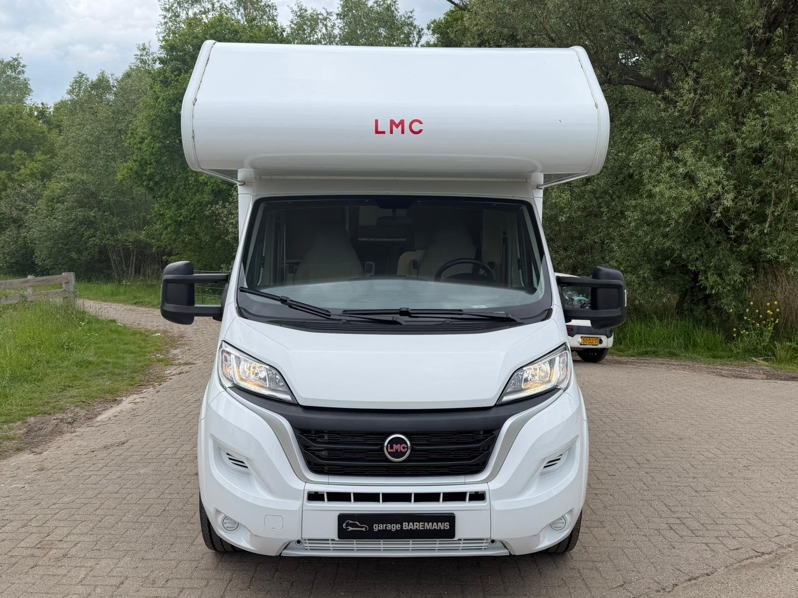LMC CAMPER A690 Alkoven 6 SLAAPPLAATSEN INCLUSIEF BTW & BPM!, Caravans en Kamperen, Campers, Ambachtlaan 23
4871ED  ETTEN-LEUR, NL