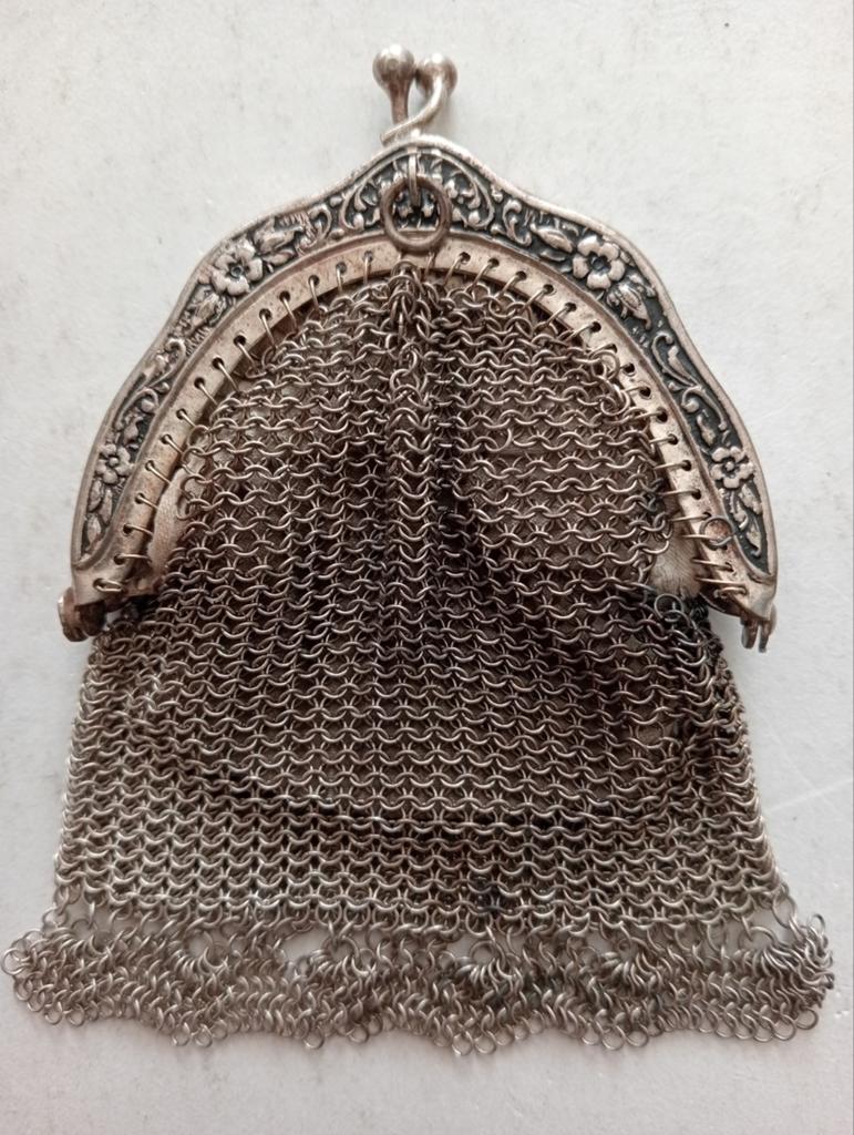 Antieke knipbeurs met ornamenten, Ophalen of Verzenden