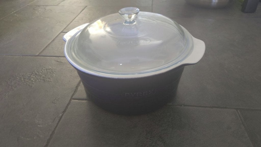 Pyrex donkerblauwe ovenschaal met deksel, Ophalen, Braadpan, Met deksel, Zo goed als nieuw