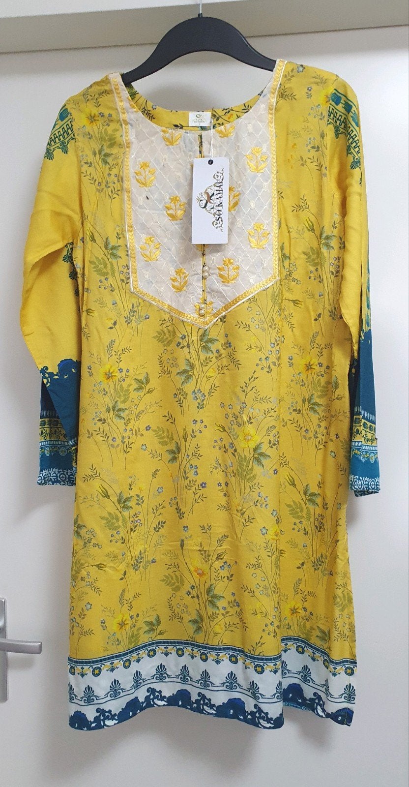 Nieuwe Gele Tuniek met Bloemenprint en Borduurwerk Maat M, Maat 38/40 (M), Overige typen, Geel, Nieuw