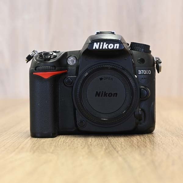 Nikon D7000 Body, Info@nikon.com, Gebruikt, Accu, Spiegelreflex