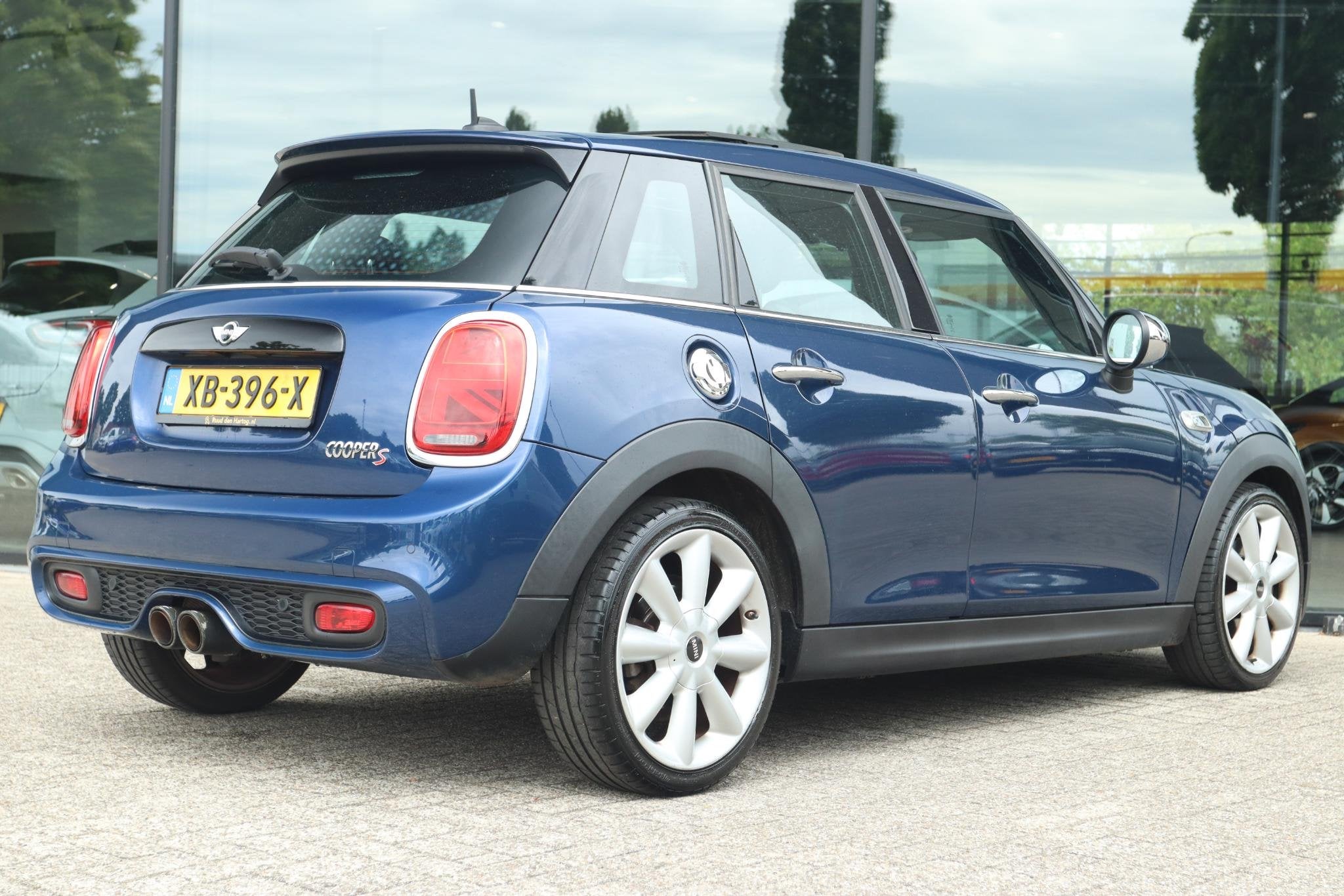 MINI COOPER S 2.0 CHILI SERIOUS BUSINESS | PANO | LED | LEDE, Auto's, Voorwielaandrijving, 1998 cc, 1195 kg, Gebruikt
