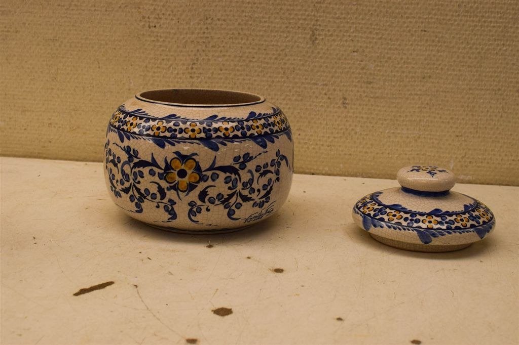 Porseleinen pot met deksel 47473, Gebruikt, Ophalen of Verzenden, Bord(en), Overige stijlen