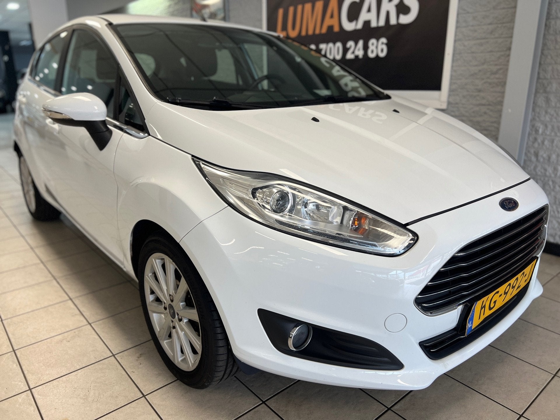 Ford Fiesta 1.0 EcoBoost Titanium | Nieuwe APK | Navi | PDC, Voorwielaandrijving, 101 pk, Euro 6, Origineel Nederlands