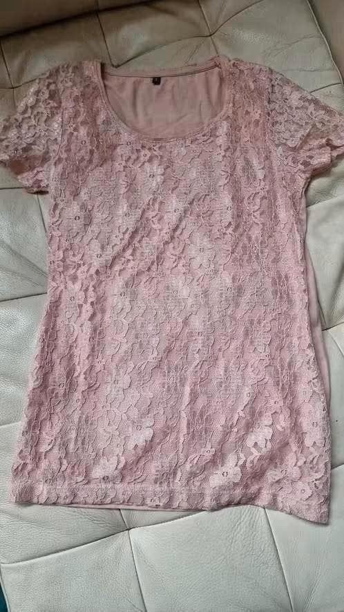 Licht roze kanten bloemen shirtje maat S, Kleding | Dames, T-shirts, Ophalen of Verzenden, Korte mouw, Roze, Maat 36 (S)